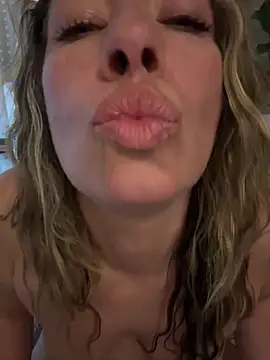 MiraKisss 라이브 XXX 채팅