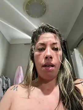 MiraKisss' Webcam Show