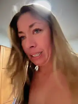 Show modela MiraKisss na web-kameri