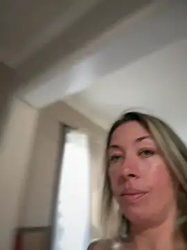 MiraKisss Webcam show