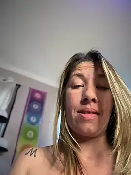 MiraKisss' Webcam Show