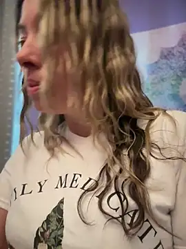 MiraKisss Show in webcam