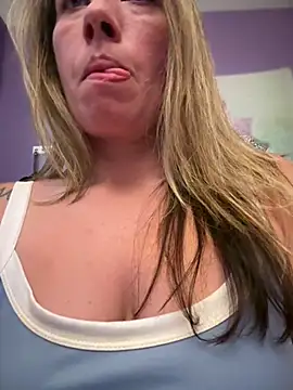 MiraKisss' Webcam Show