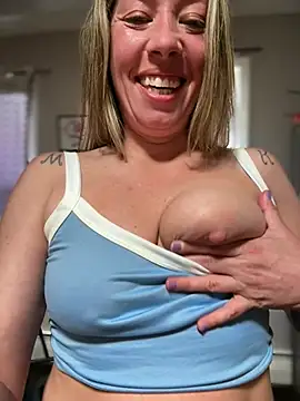 MiraKisss' Webcam Show