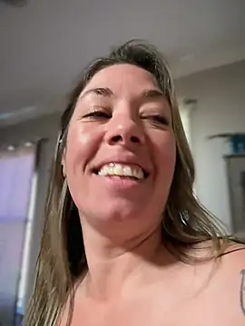 Show modela MiraKisss na web-kameri