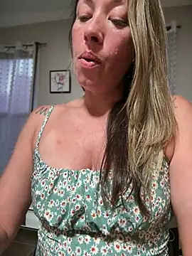MiraKisss' Webcam Show