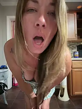 MiraKisss Show in webcam