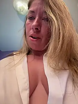 Show de MiraKisss na webcam