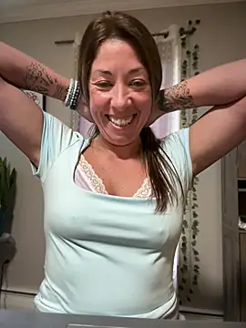 MiraKisss' Webcam Show