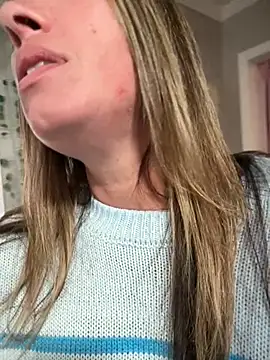 MiraKisss Webcam Show