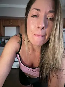 MiraKisss Webcam-Show