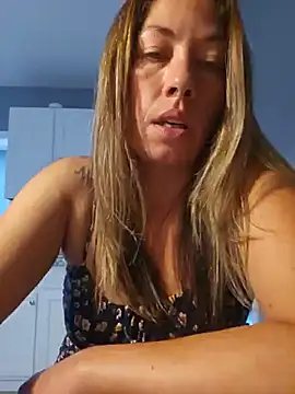 MiraKisss' Webcam Show