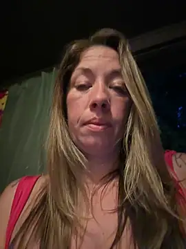 MiraKisss' Live XXX Chat