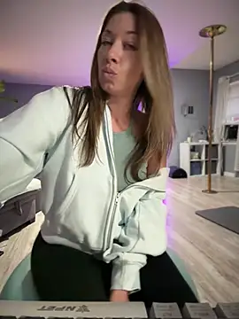 MiraKisss Webcam show