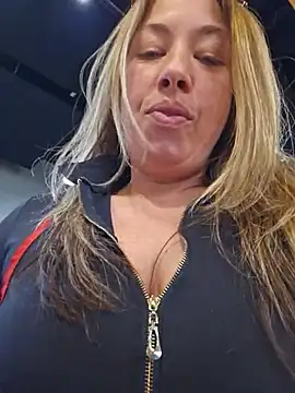 MiraKisss Webcam show