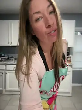MiraKisss' Webcam Show