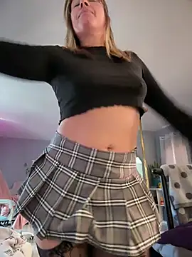 MiraKisss Show in webcam