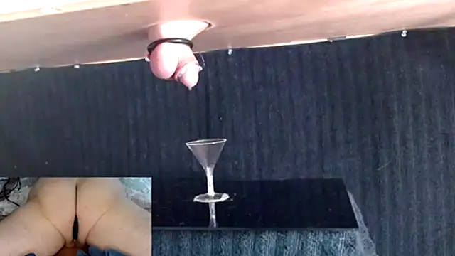 Thickcockshaved ওয়েবক্যাম শো