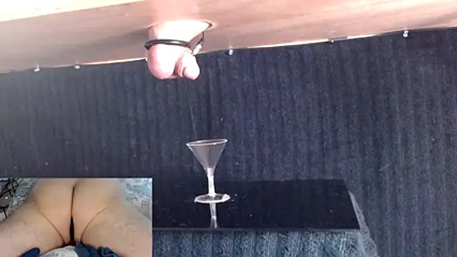 Thickcockshaved webkamerás műsora