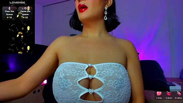 savanna013's Webcam Show