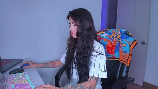 Chat +18 de Lisegg_ ao vivo