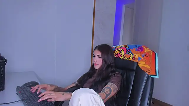 צ'אט XXX בשידור חי של Lisegg_