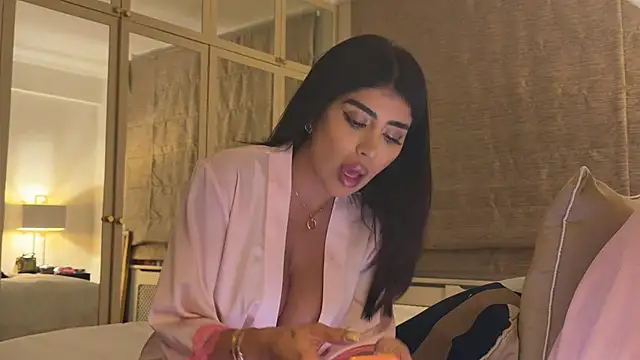 ArabicBarbieのウェブカメラショー