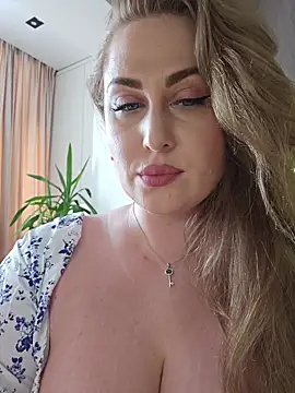 Show modela Miss_Magic_Eyes_ na web-kameri