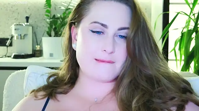 XXX chat uživo modela Miss_Magic_Eyes_