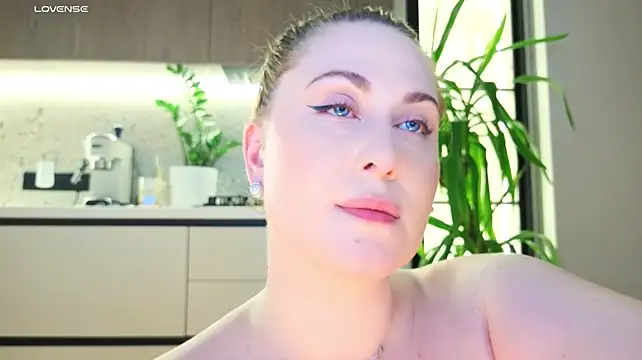 Miss_Magic_Eyes_ Шоу с уебкамера