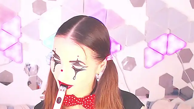 แชท XXX สดของ LexiKiss