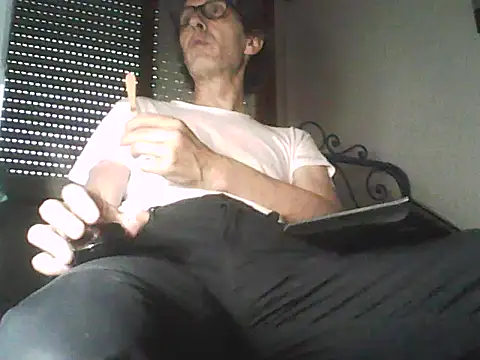 Moro_ra's Webcam Show