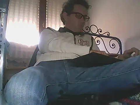 Moro_ra Webcam Show