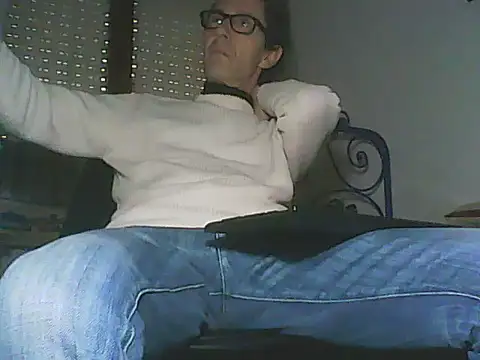 Moro_ra Pertunjukan Webcam