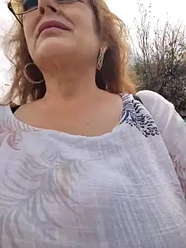 cutewoman67 élő XXX-chatje