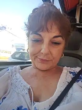 cutewoman67 Show in webcam