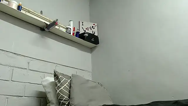 غرفة دردشة xTwerkingMistressx المباشرة