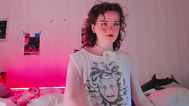 eva_vodkina Show in webcam