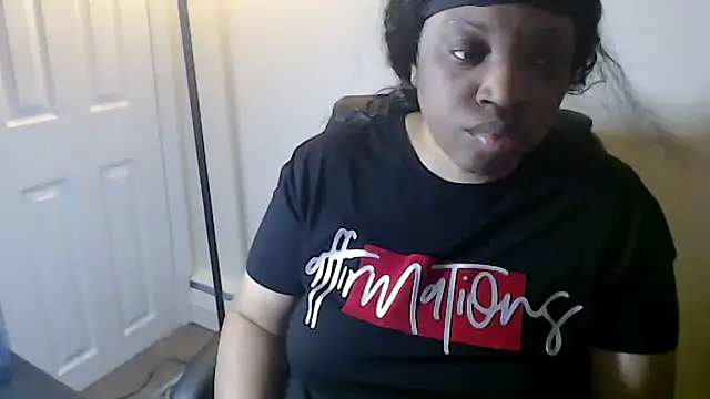 Sexymona1218 Webcam show