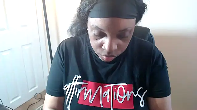 Sexymona1218 élő XXX-chatje