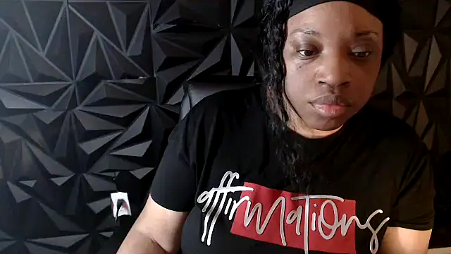 Sexymona1218 XXX чат на живо