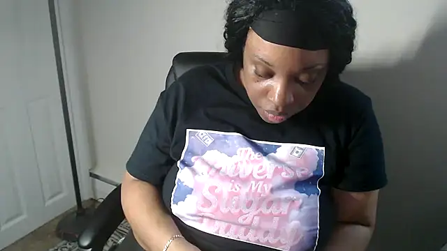 Sexymona1218 现场XXX聊天
