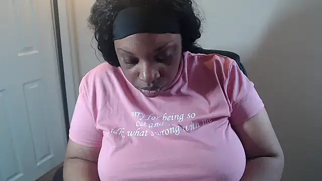 Sexymona1218 élő XXX-chatje