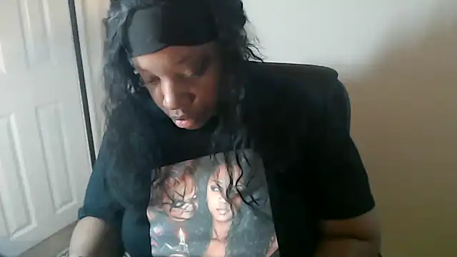 Онлайн чат XXX Sexymona1218