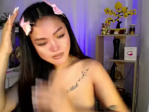 tasty_aleah Pertunjukan Webcam