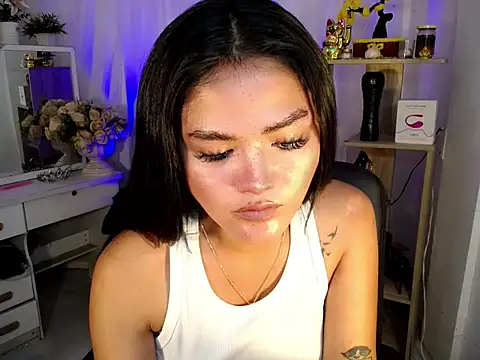 tasty_aleah Pertunjukan Webcam
