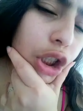 xandra252 লাইভ XXX চ্যাট