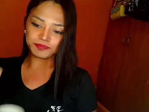 urtransmistressx Adlı Modelin Web Kamerası Şovu