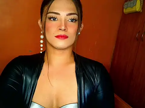 urtransmistressx Adlı Modelin Web Kamerası Şovu