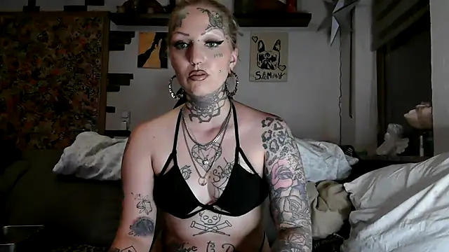 RoxxyInk Webcam-Show